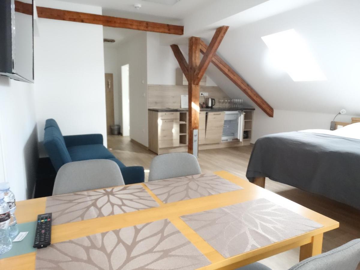 Český Krumlov Hotel Garni Villa Areka מראה חיצוני תמונה